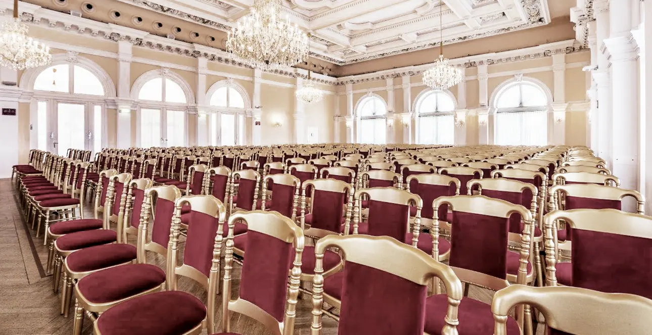 Modonutti Bespoke Artist Italian Classic and Modern Furniture Designs