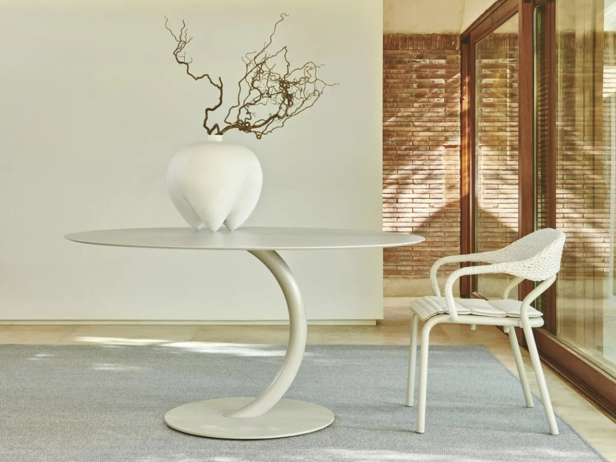 Flexion Oval Dining Table | Designed by Edoardo Gherardi | Varaschin