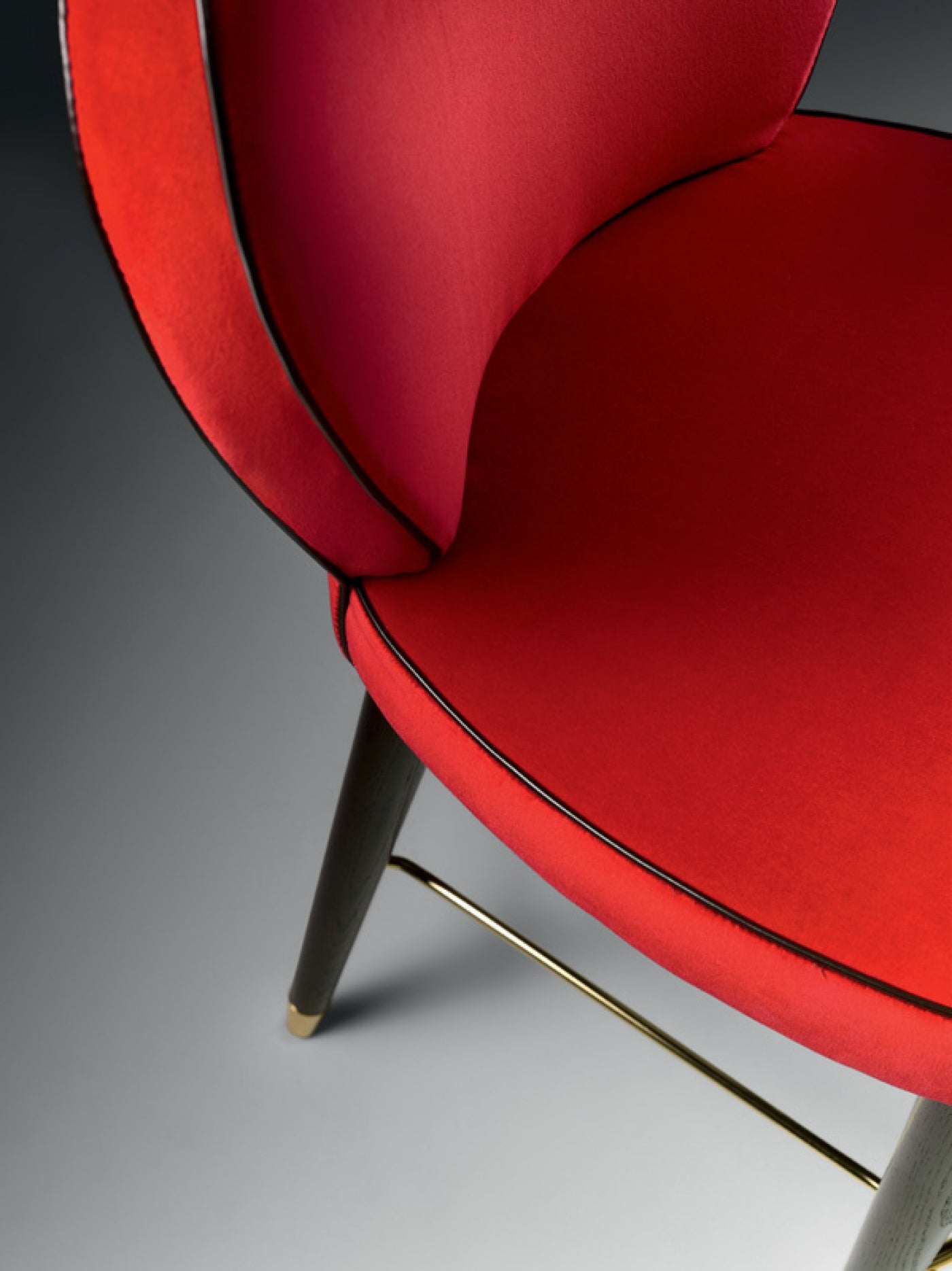 Olivia Stool | Designed by Pier Luigi Frighetto | Black Tie