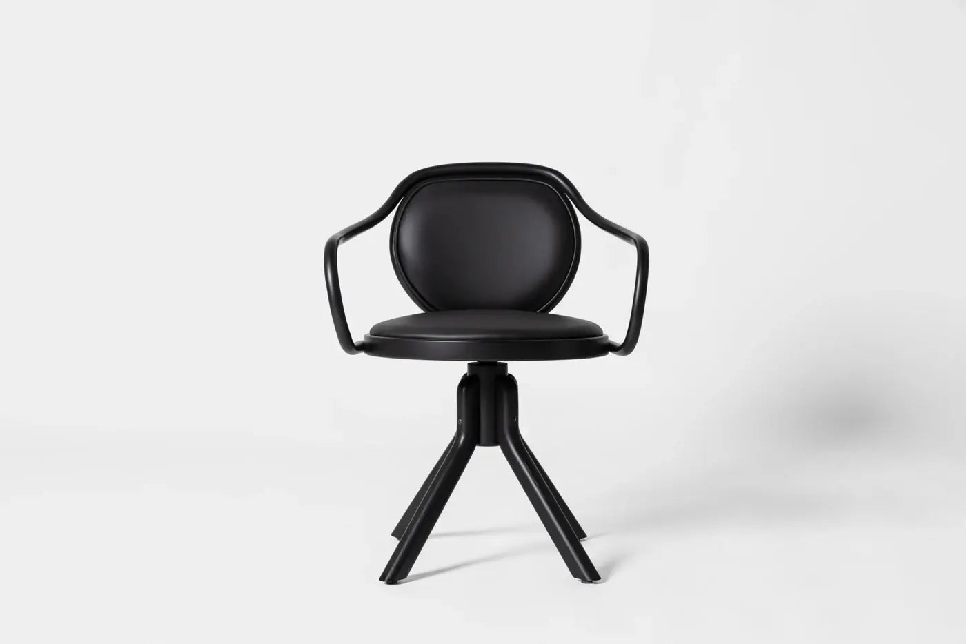 C 5501 Swivel Dining Chair with Armrests | Wiener GTV Design