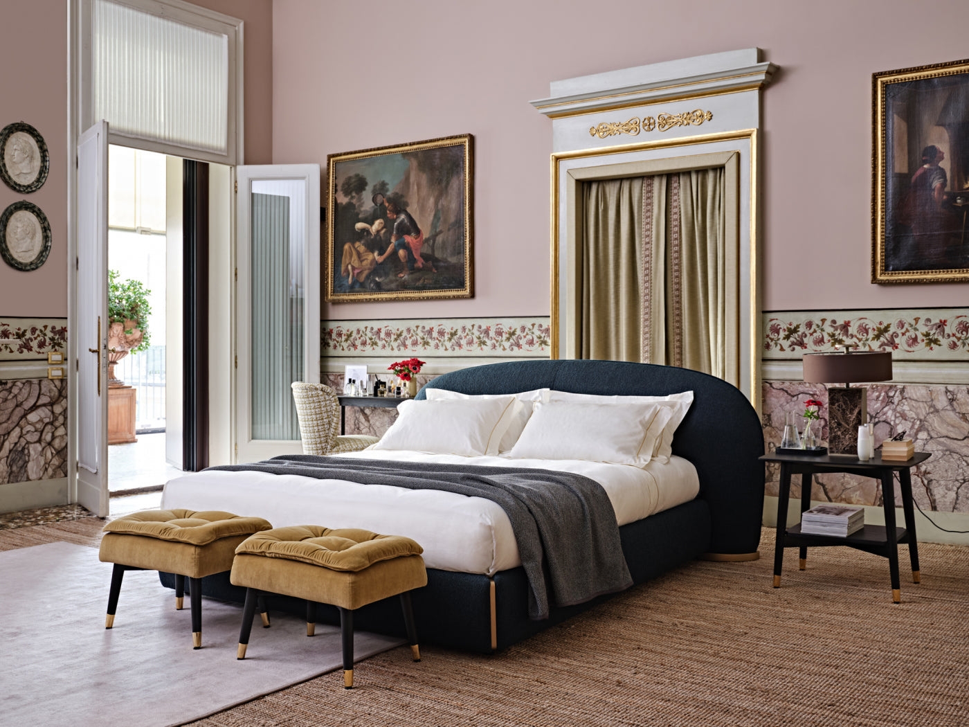 Toledo Bed | Designed by Frighetto | Black Tie