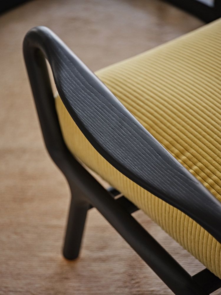 Girò Lounge Armchair | Luxury Living | Black Tie