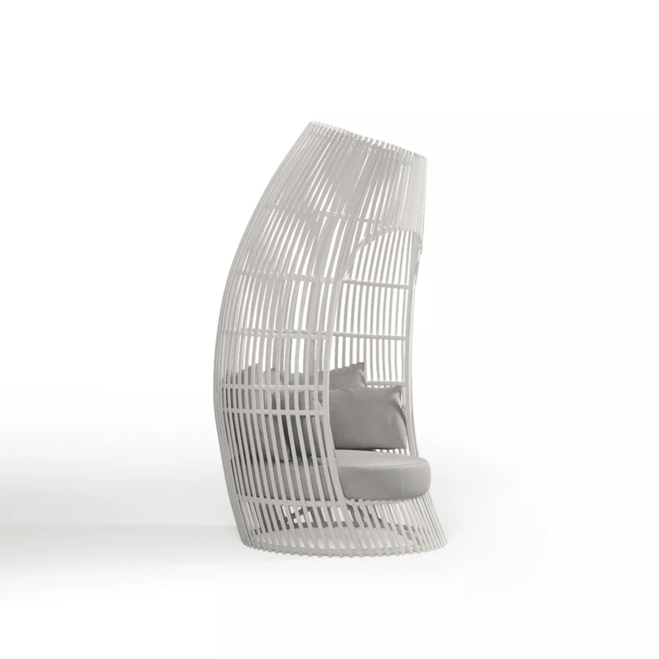 Lolah Capsule 1 Seater | Designed by Kenneth Cobonpue Lab | Kenneth Cobonpue