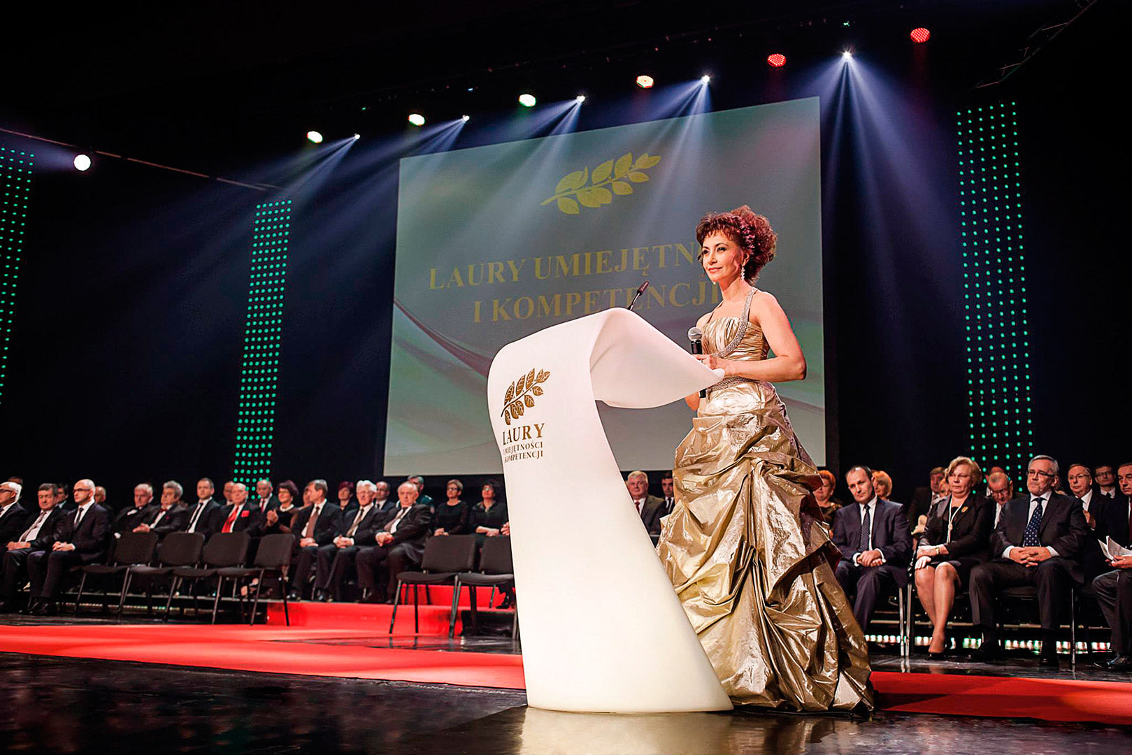 Swish Bookstand | Deigned by Karim Rashid | Slide Design