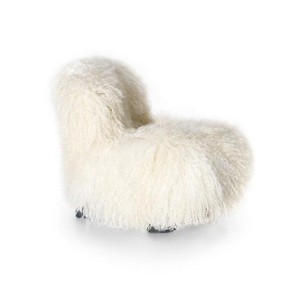 Botolo Low Chair Fur Version | Designed by Cini Boeri | Arflex