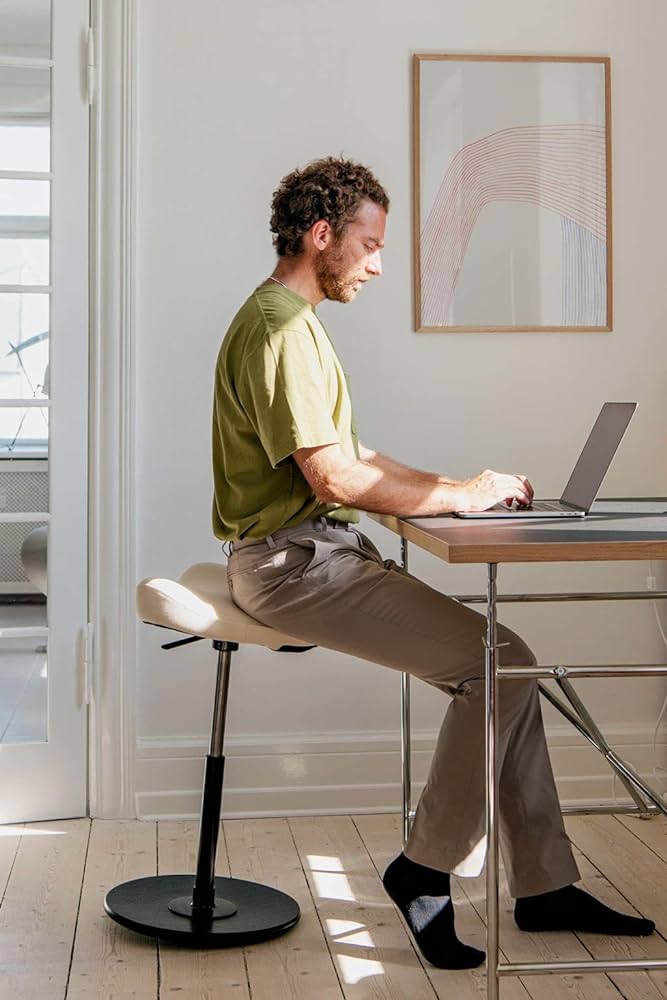 Move Compact Ergonomic Chair | Designed by P Oie | Varier
