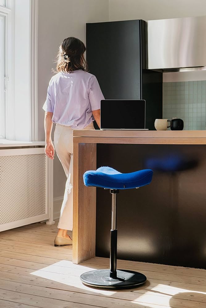 Move Compact Ergonomic Chair | Designed by P Oie | Varier