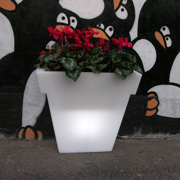 Il Vaso Flower Pot | Illuminated Furniture | Designed by Giò Colonna Romano | Slide Design