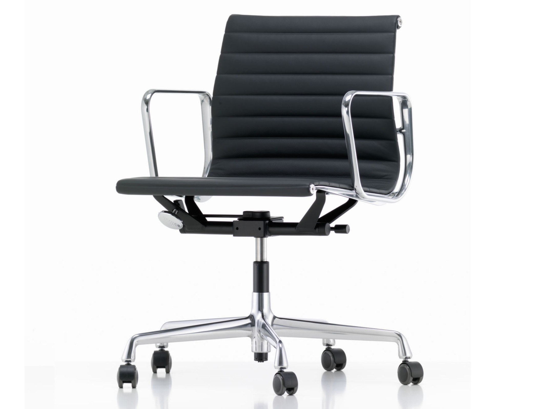 Vitra Aluminium Chair EA 117 | Office Chair by Charles & Ray Eames