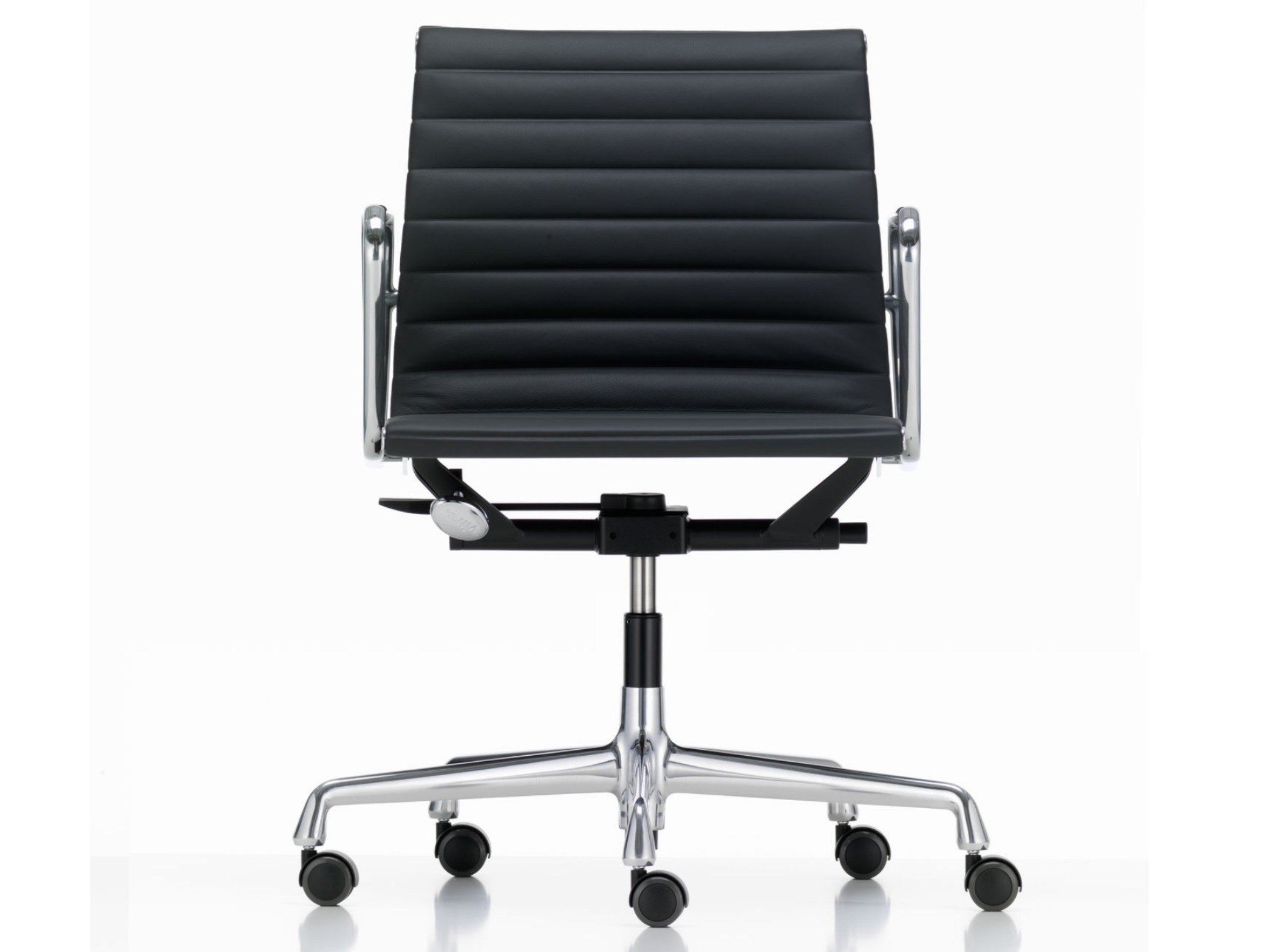 Vitra Aluminium Chair EA 117 | Office Chair by Charles & Ray Eames