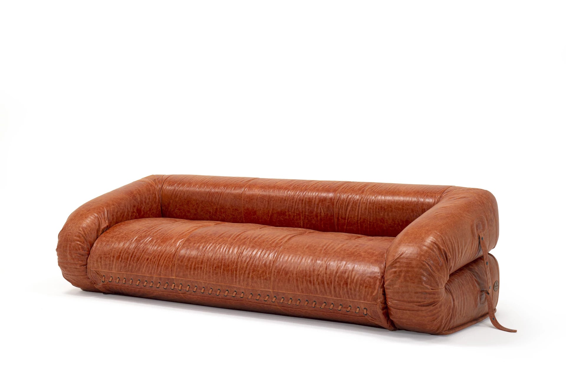 Front view of the Anfibio Sofa by Giovannetti, iconic transformable design by Alessandro Becchi.
