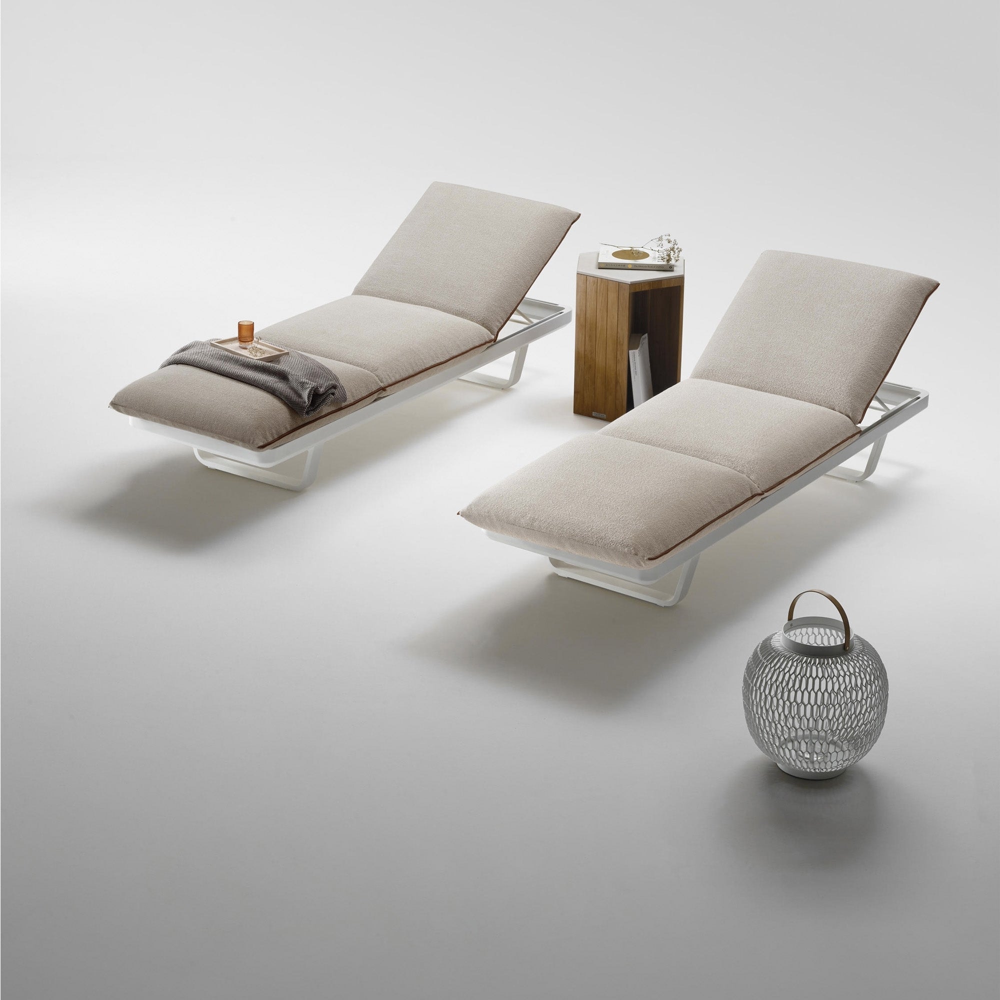 Outdoor Lounger