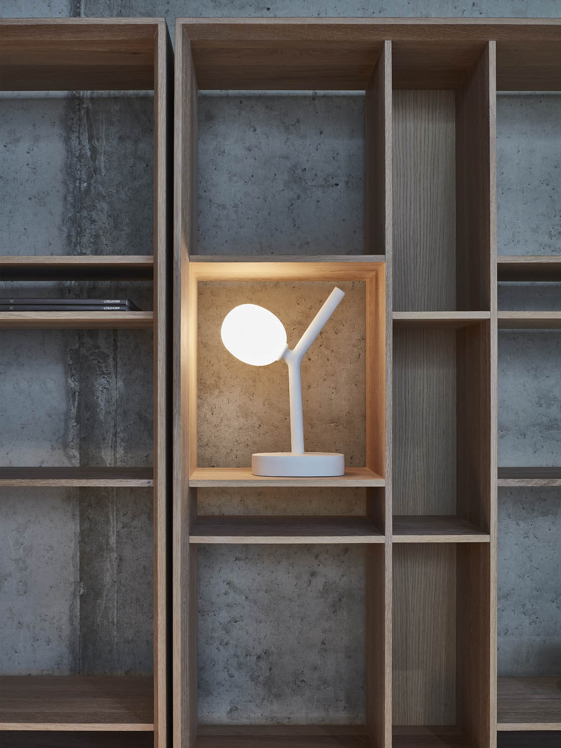 Ivy Battery Table Lamp | Luxury Lighting | Brokis