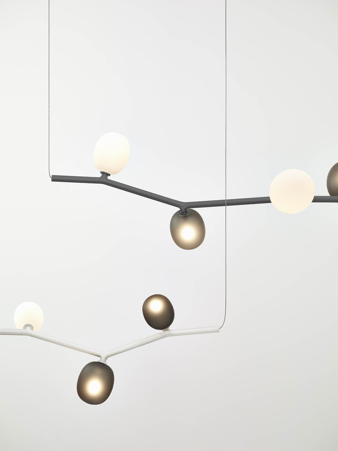 Ivy Horizontal Pendant Lamp | Luxury Lighting | Brokis