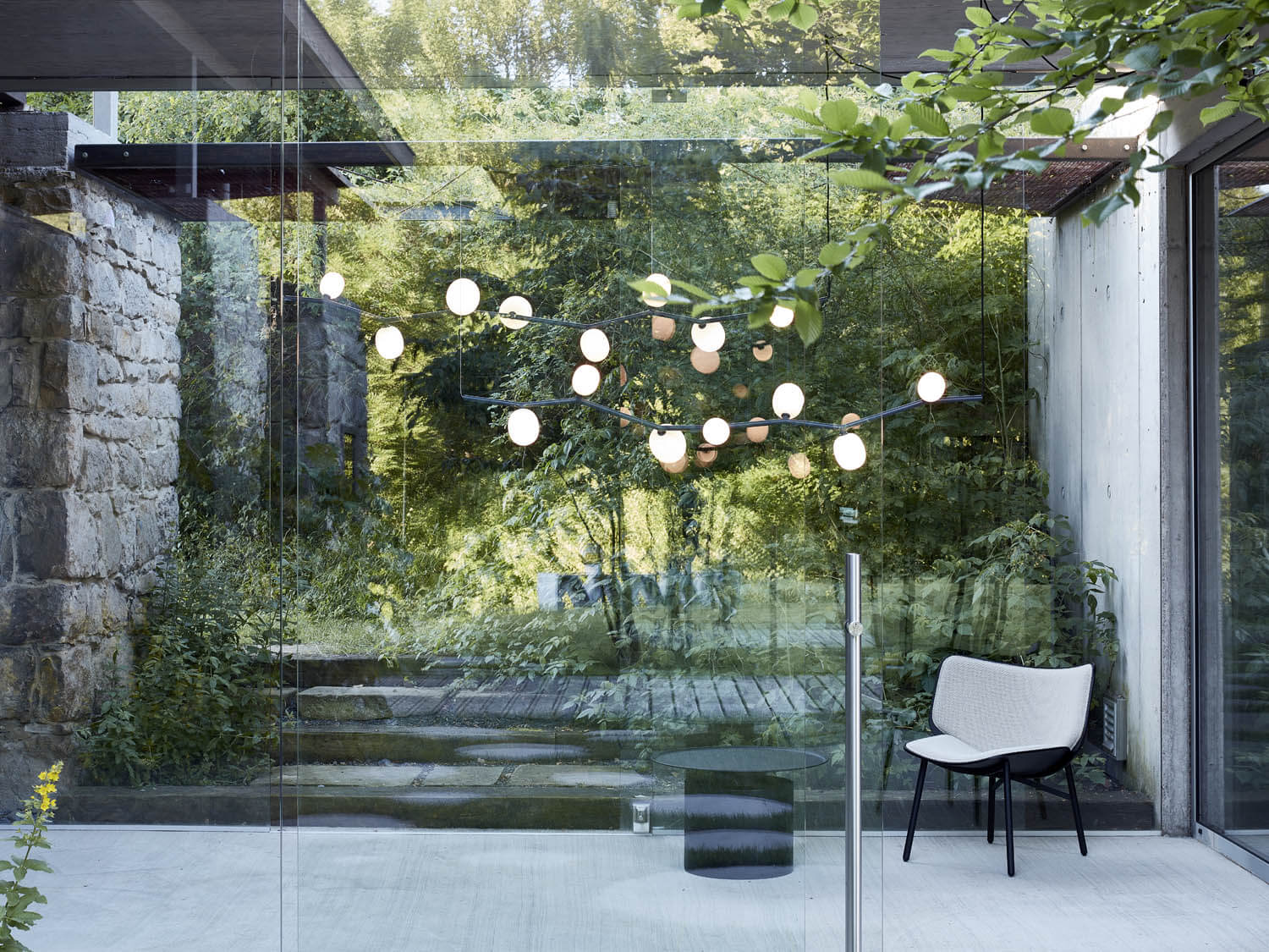 Ivy Horizontal Pendant Lamp | Luxury Lighting | Brokis