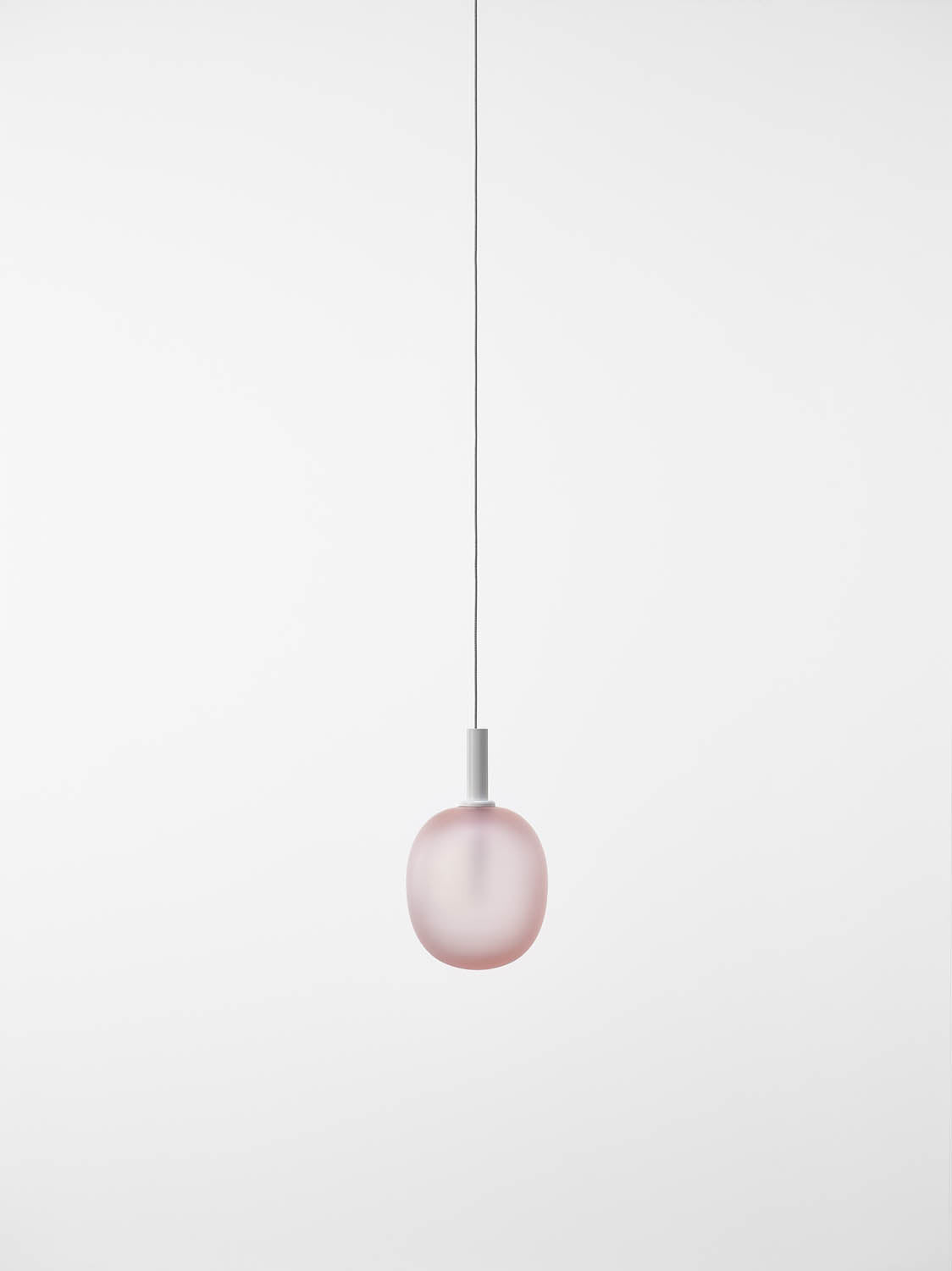 Ivy Single Pendant Lamp | Luxury Lighting | Brokis