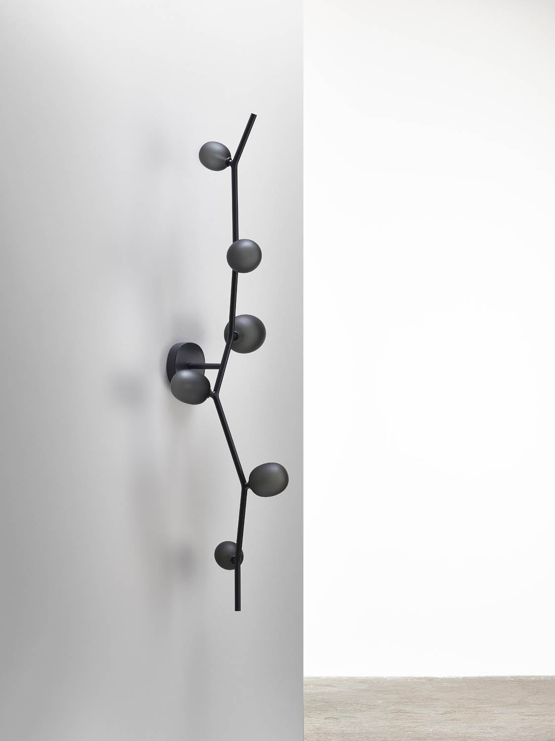 Ivy Wall Lamp | Luxury Lighting | Brokis