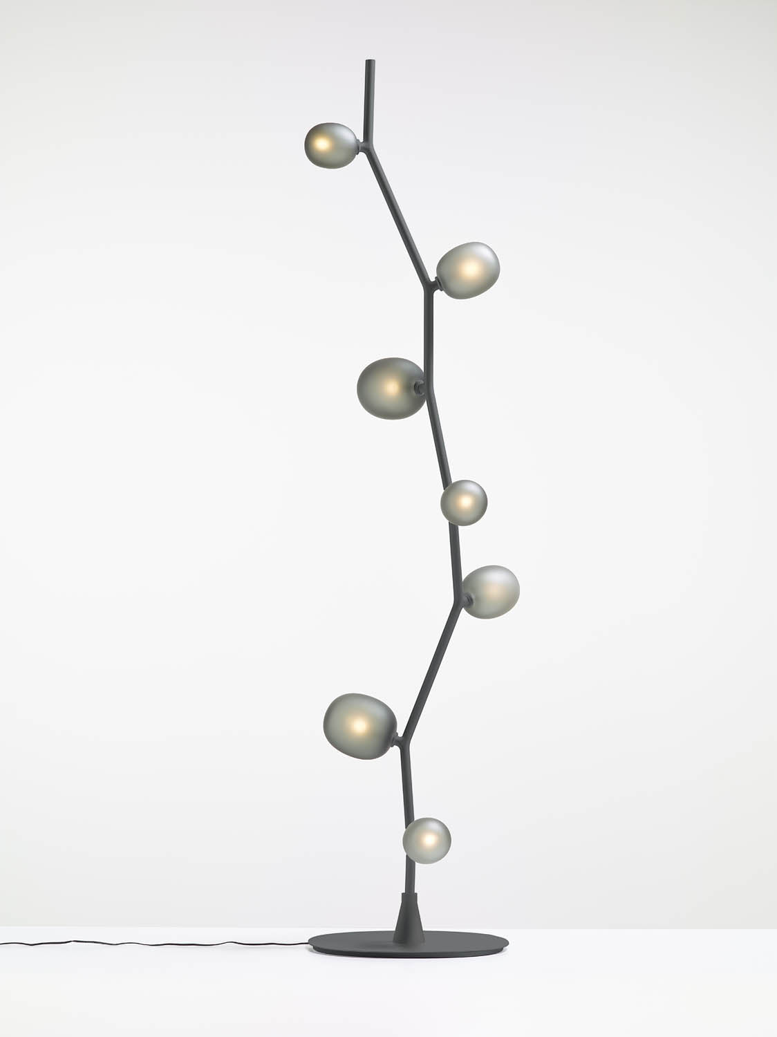 Ivy Floor Lamp | Luxury Lighting | Brokis
