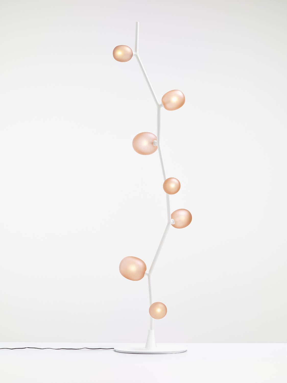 Ivy Floor Lamp | Luxury Lighting | Brokis