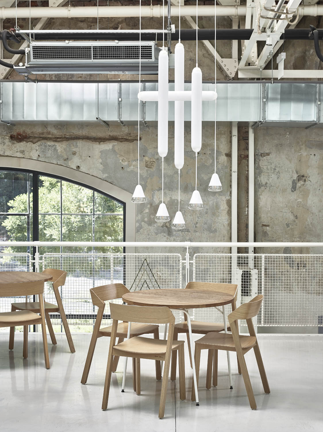 Puro Single Vertical Pendant Lamp | Luxury Lighting | Brokis