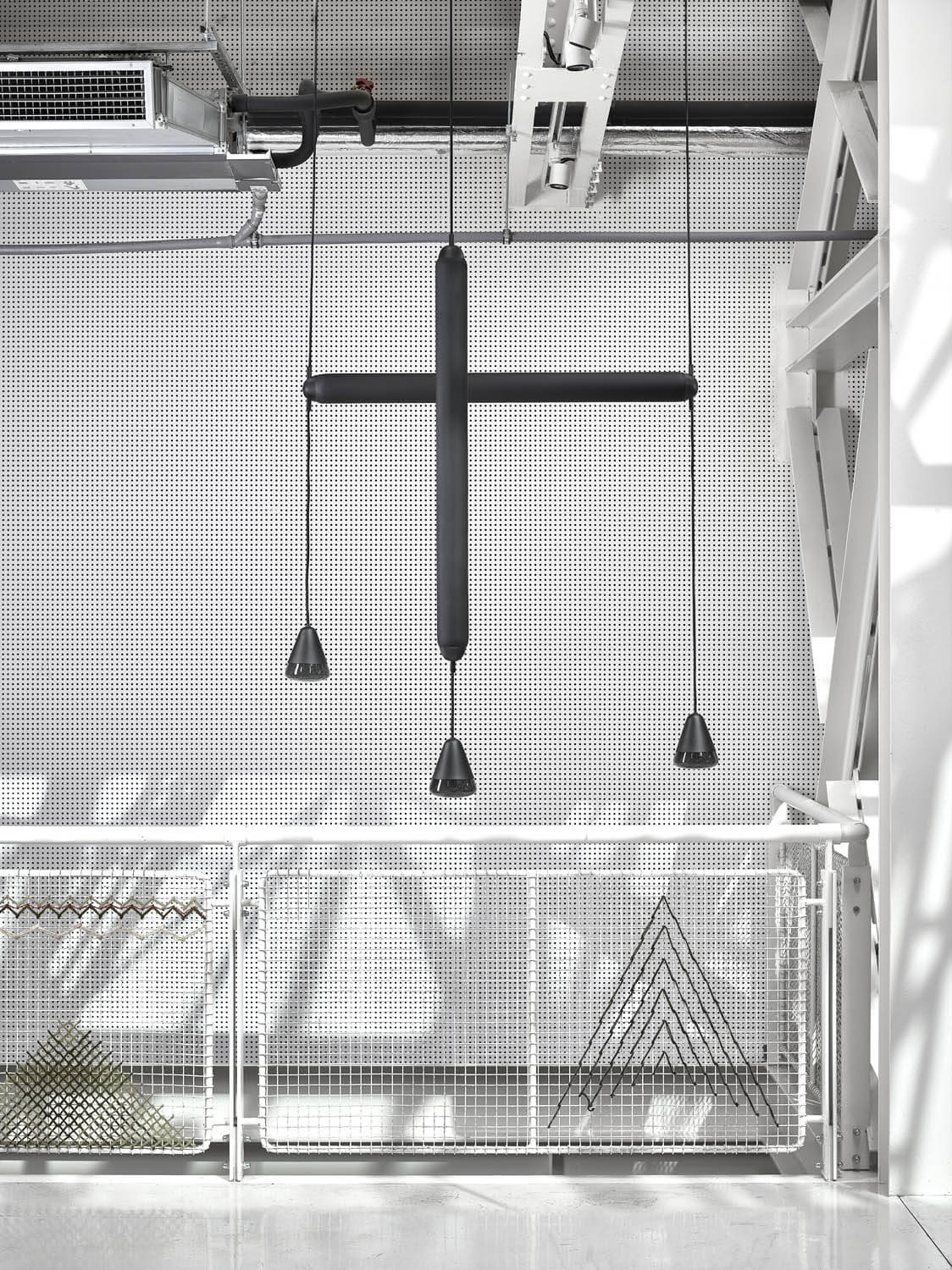 Puro Single Vertical Pendant Lamp | Luxury Lighting | Brokis