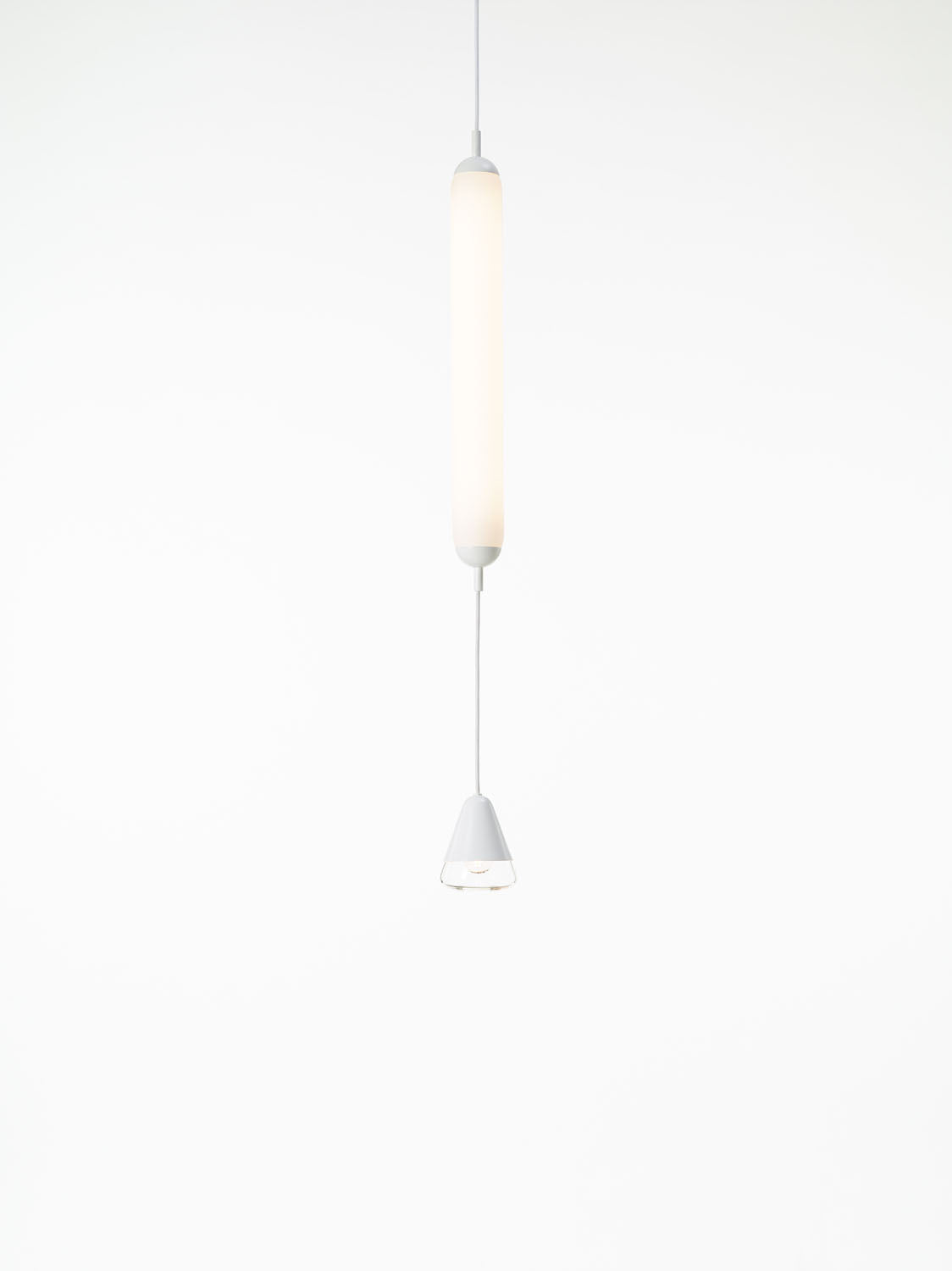 Puro Single Vertical Pendant Lamp | Luxury Lighting | Brokis