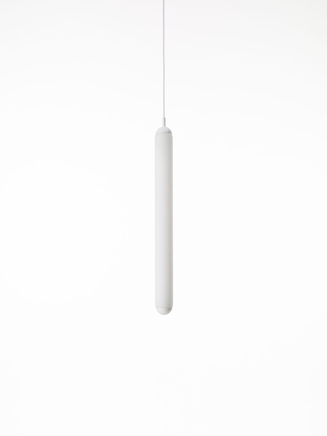 Puro Solo Vertical Pendant Lamp | Luxury Lighting | Brokis