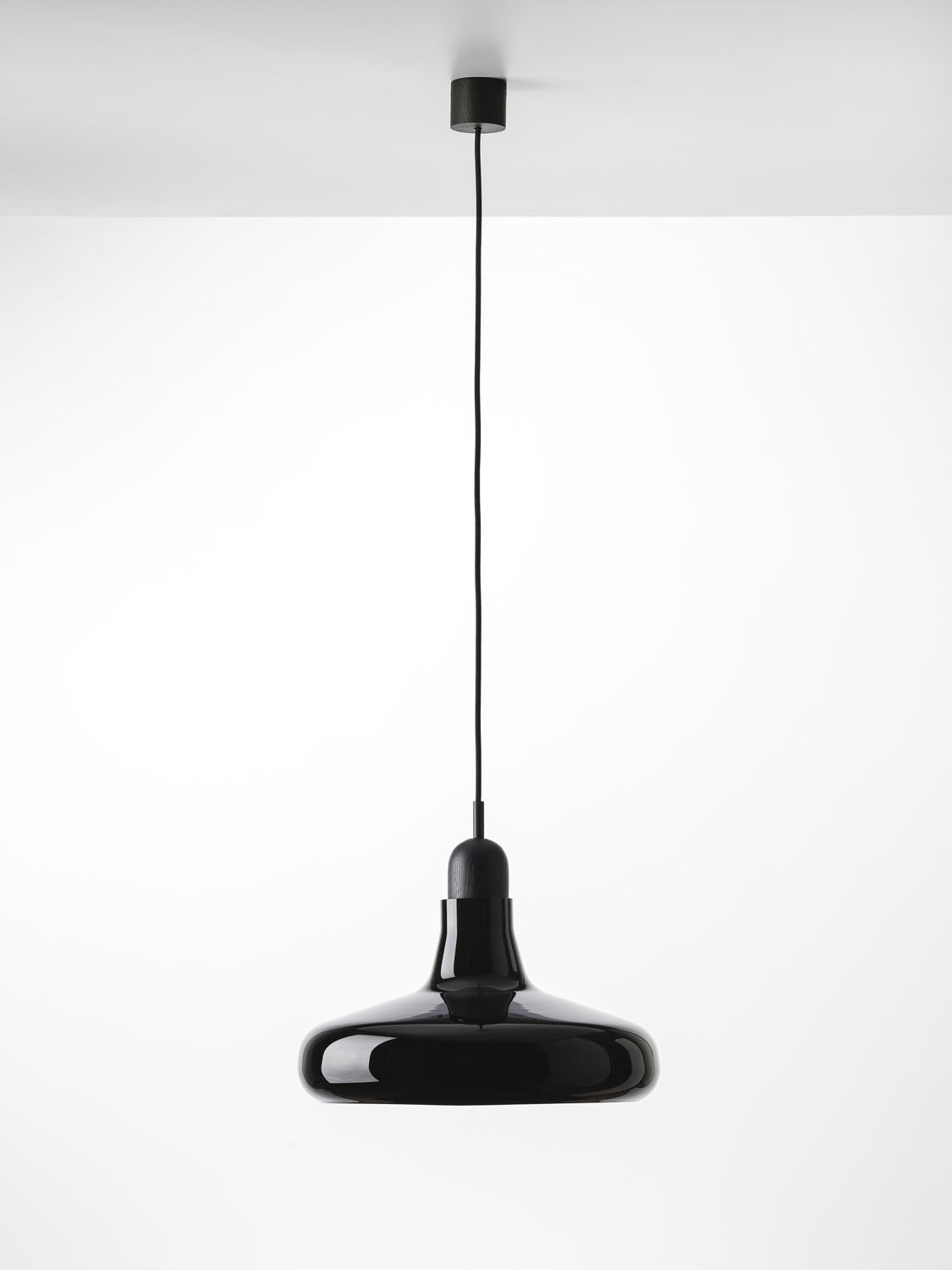 Shadows XL Pendant Lamp | Luxury Lighting | Brokis