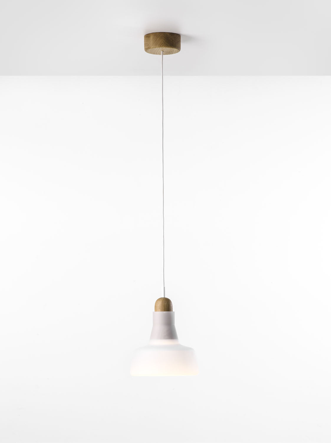 Shadows XL Pendant Lamp | Luxury Lighting | Brokis