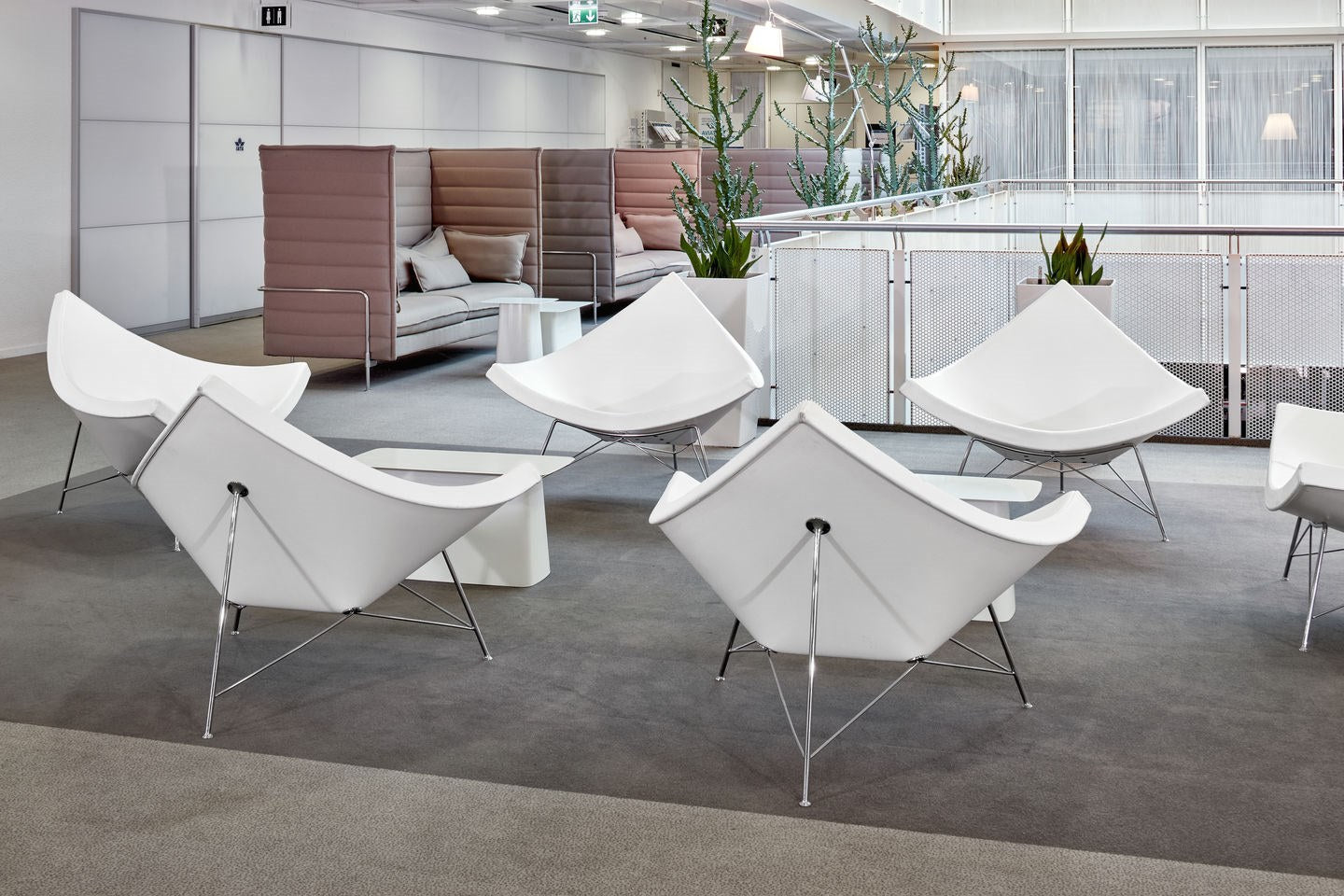 Vitra Coconut Chair by George Nelson | Iconic Leather Lounge Chair