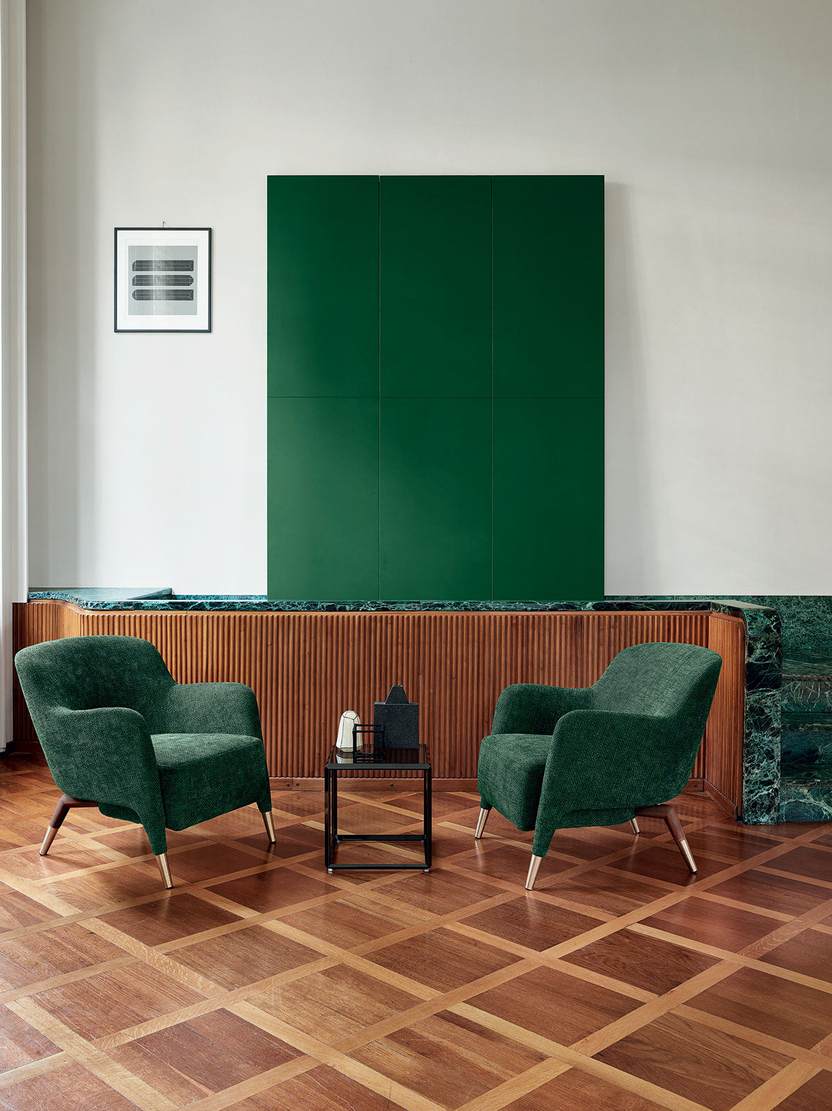Molteni&C D.151.4 Armchair by Gio Ponti | Luxury Heritage Lounge Chair