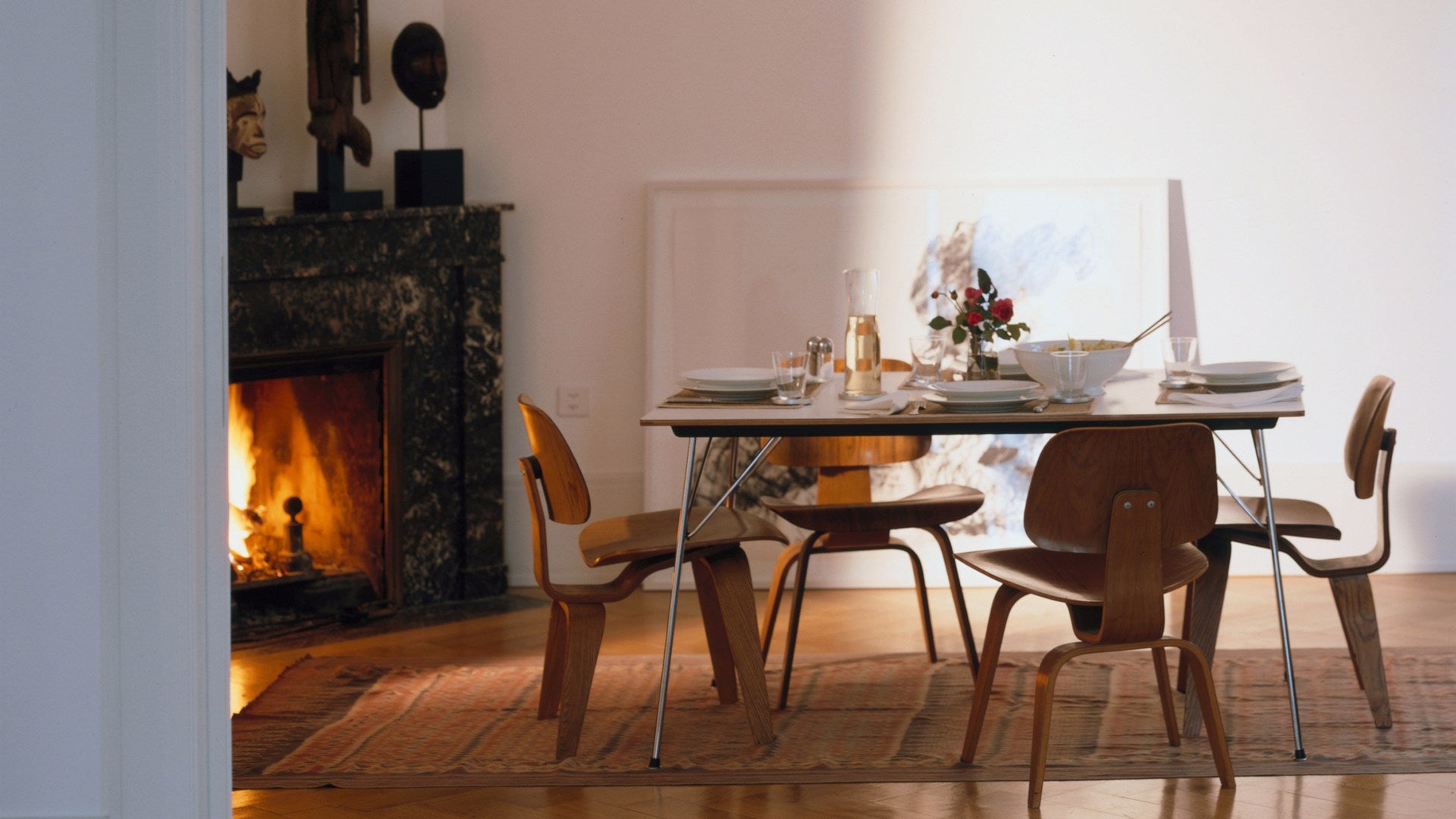 DCW Chair by Charles & Ray Eames | Iconic Ash Wood Dining Chair