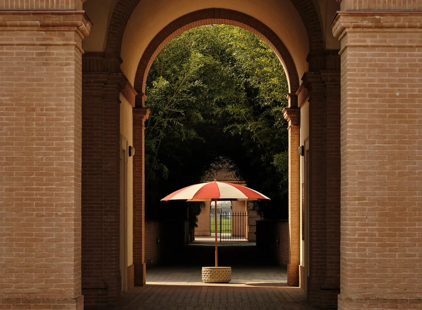 Ginko Parasol | Designed by Zanellato/Bortotto | Outdoor Luxury | Ethimo