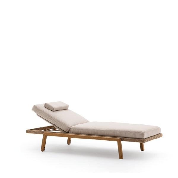 Gianna Outdoor Sunbed | Designed by Monica Armani | Varaschin