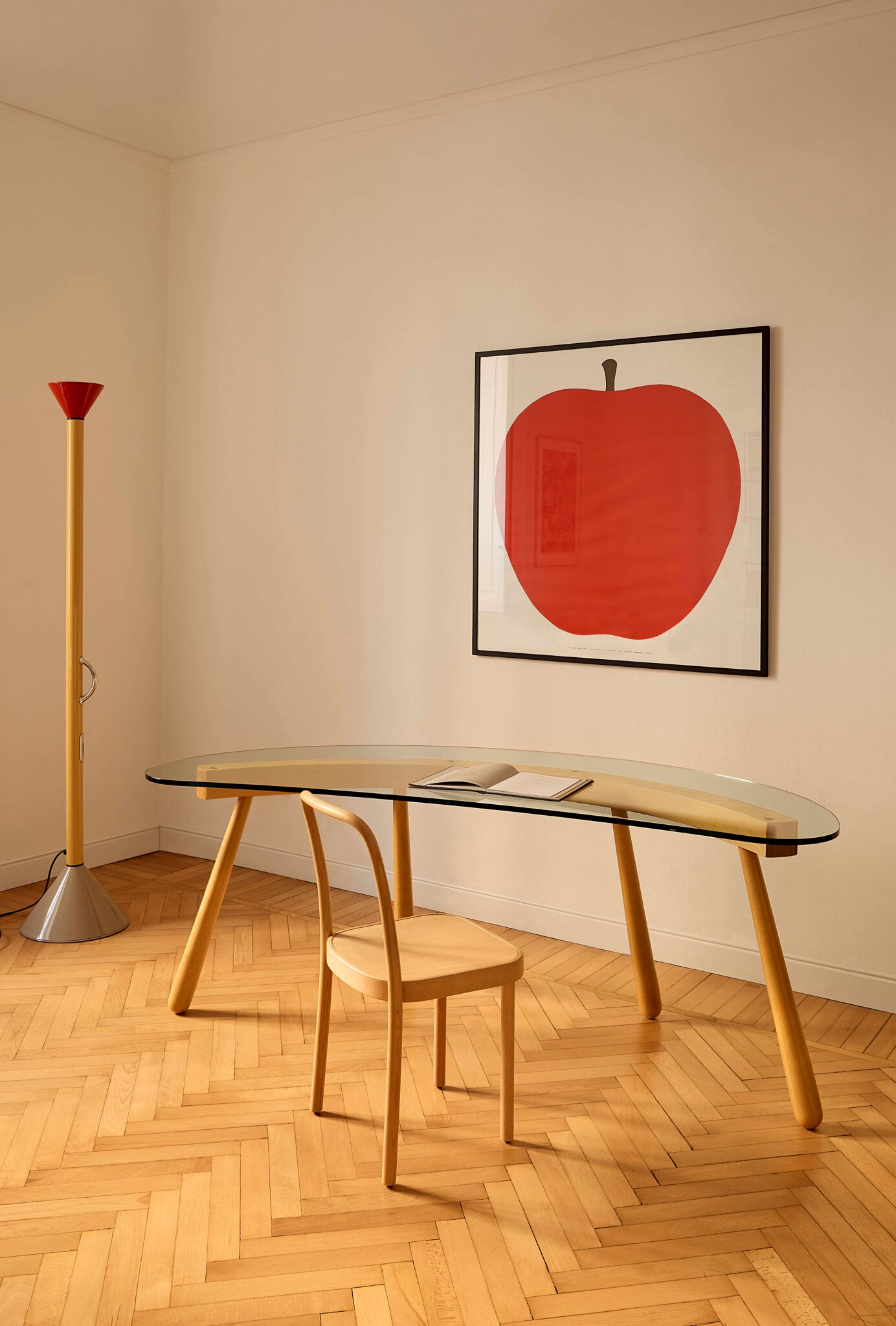 Boomerang Desk | Classic Design by Wiener GTV Design