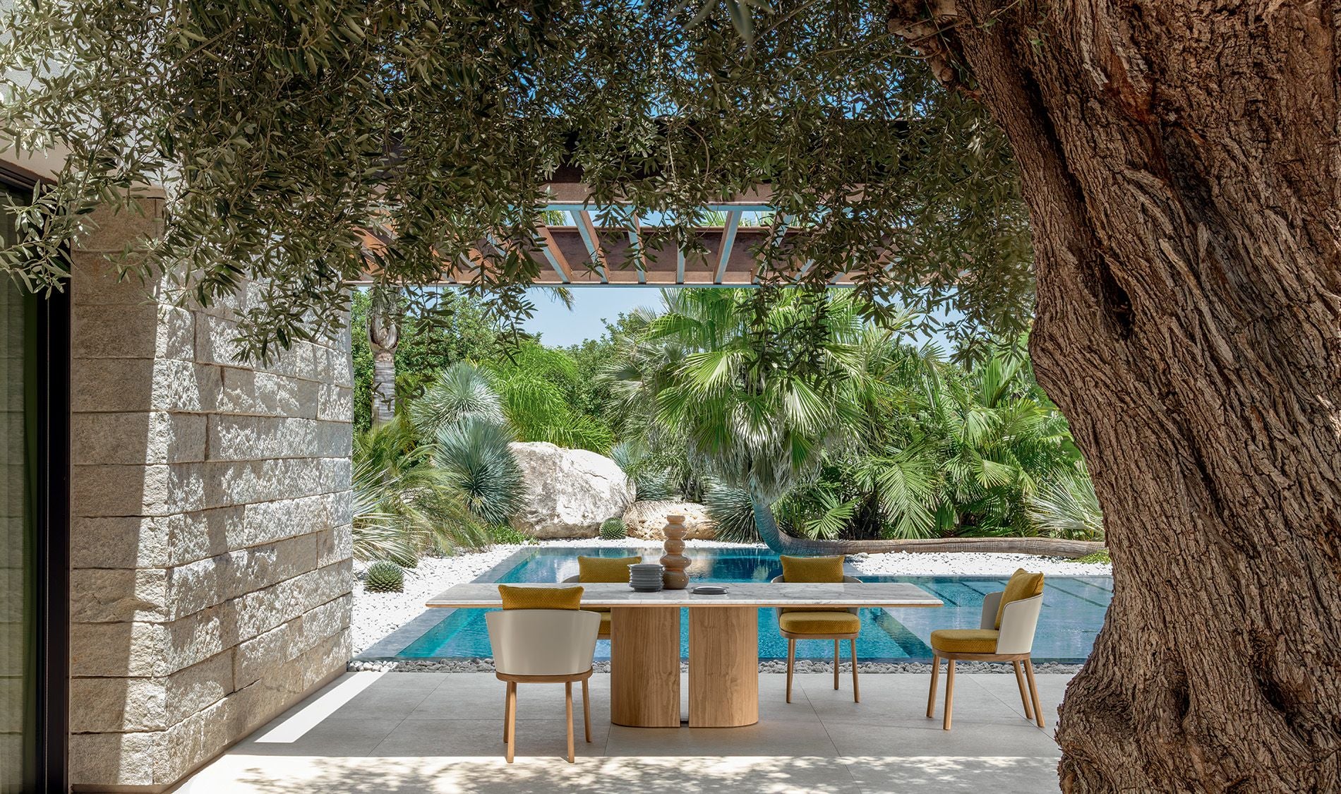 Itaca Dining Table | Luxury Talenti Outdoor Living