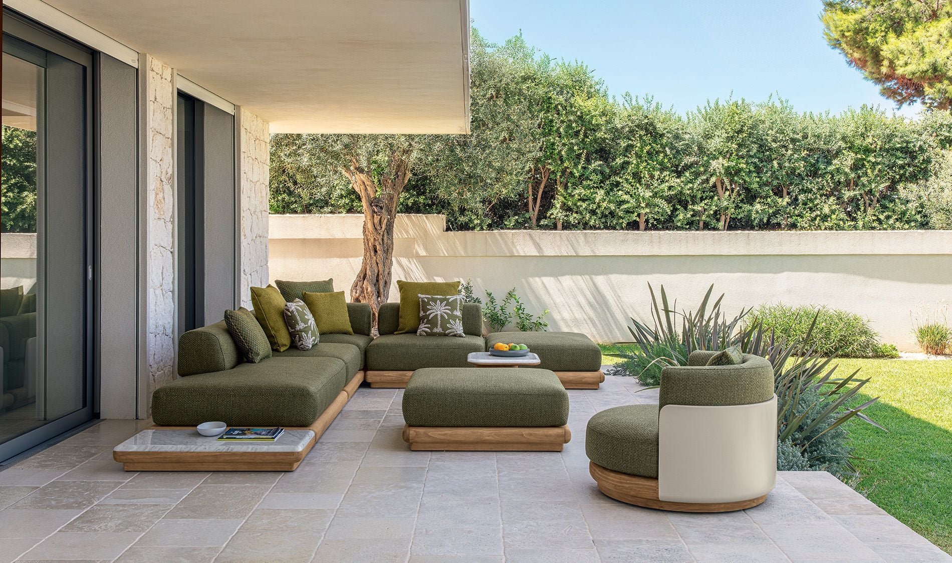 Itaca Swivel Armchair | Luxury Talenti Outdoor Living