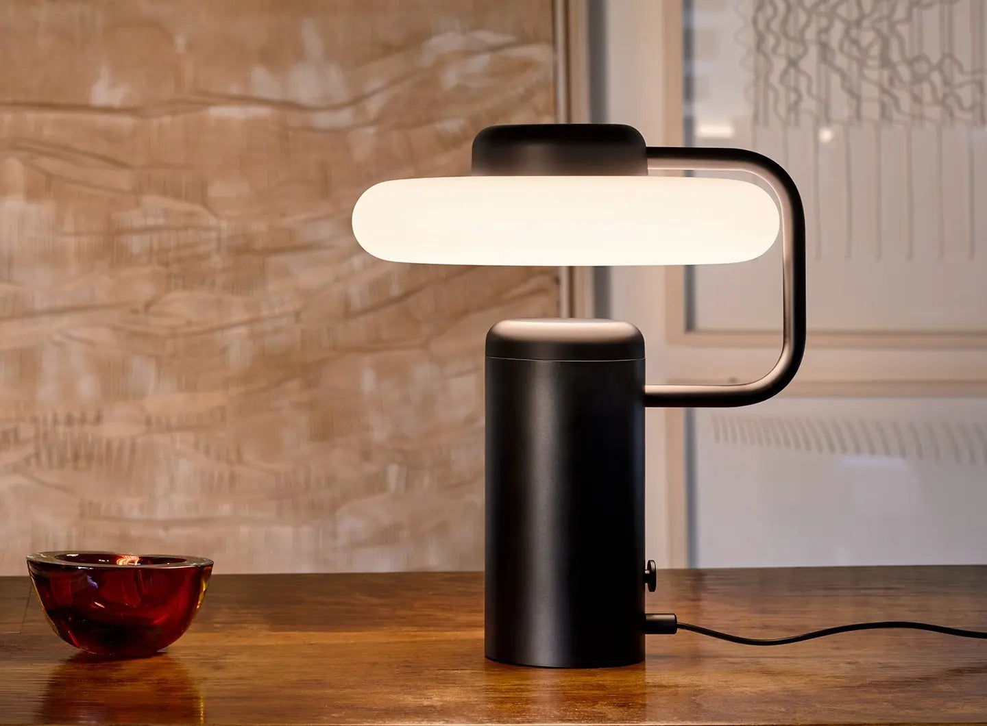 Tratto Table Lamp | Luxury Lighting |  KDLN