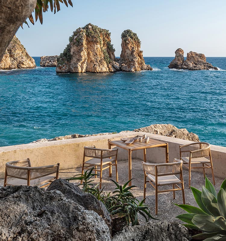 Kilt Stackable Dining Chair | Outdoor Luxury Furniture | Ethimo