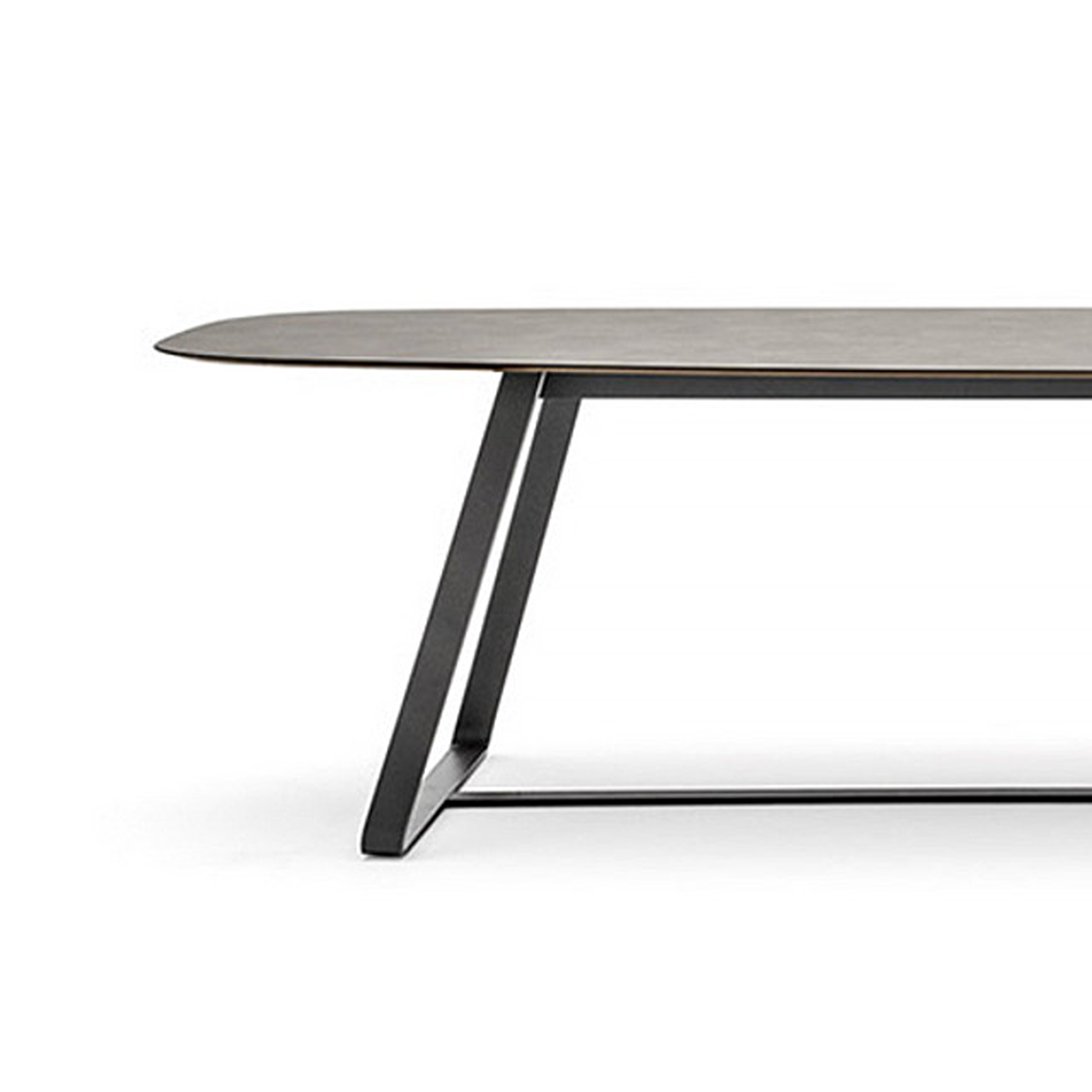 Kolonaki Rectangular Dining Table | Designed by Calvi Brambilla | Varaschin