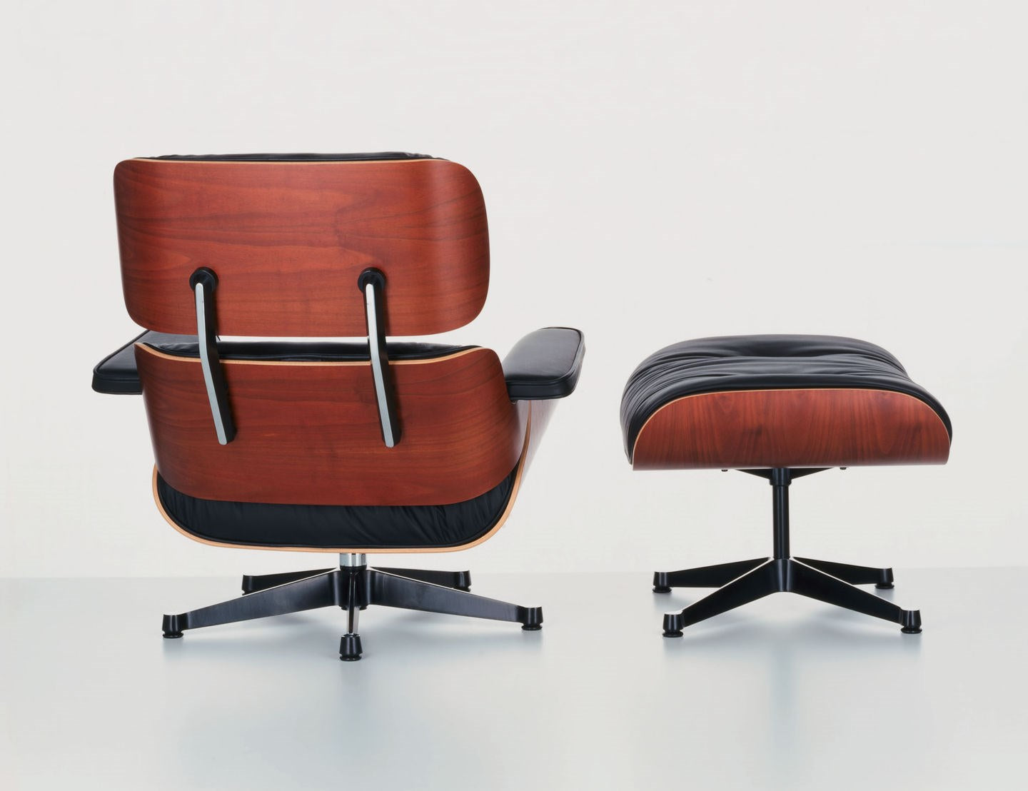 Vitra Eames Lounge Chair & Ottoman | Luxury Chair by Eames