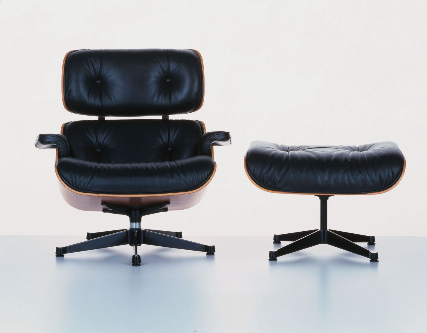 Vitra Eames Lounge Chair & Ottoman | Luxury Chair by Eames