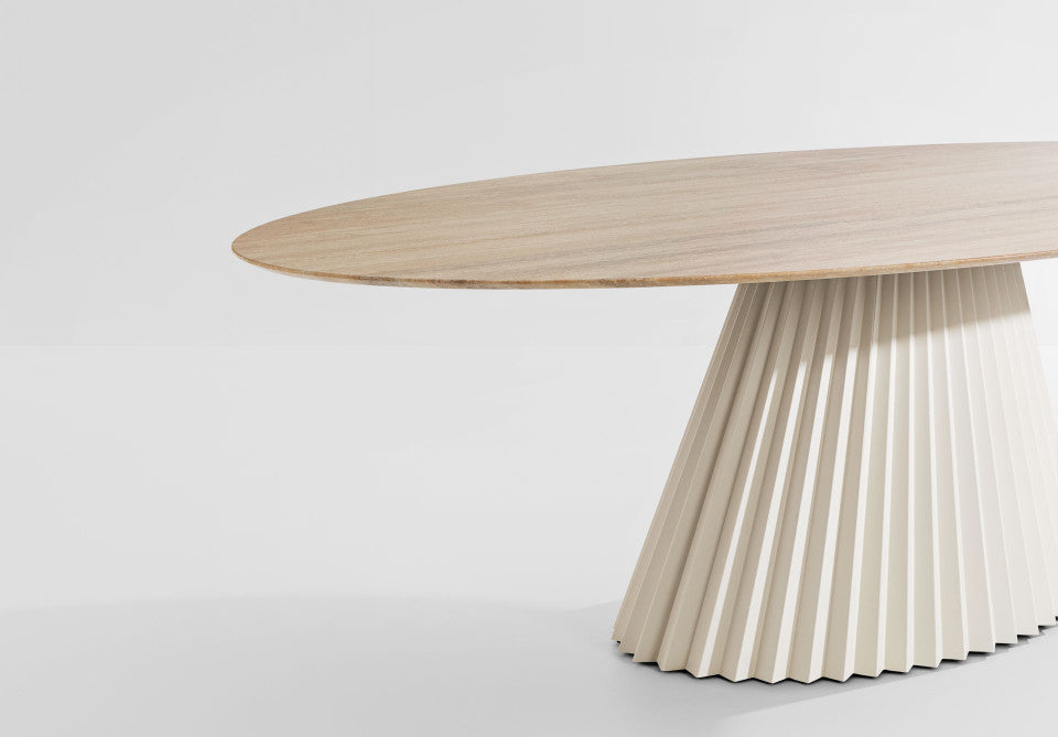Plissé Elliptical Dining Table | Midj Contemporary Design