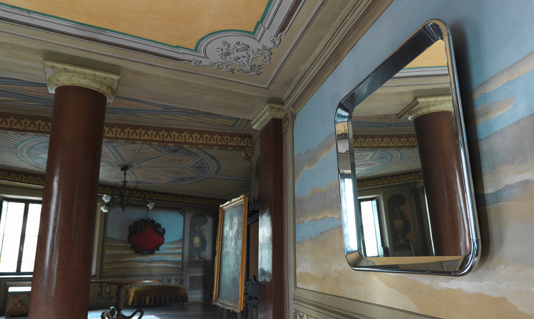 Déjà-vu Mirror | Italian Luxury Furniture | Magis