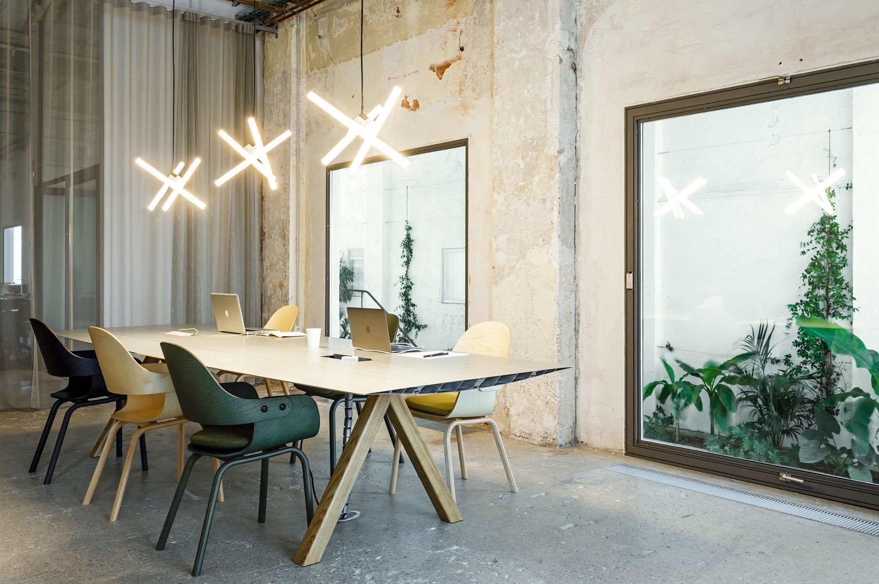 Showtime Nude Dining Chair Wood Legs | Design Furniture | BD Barcelona