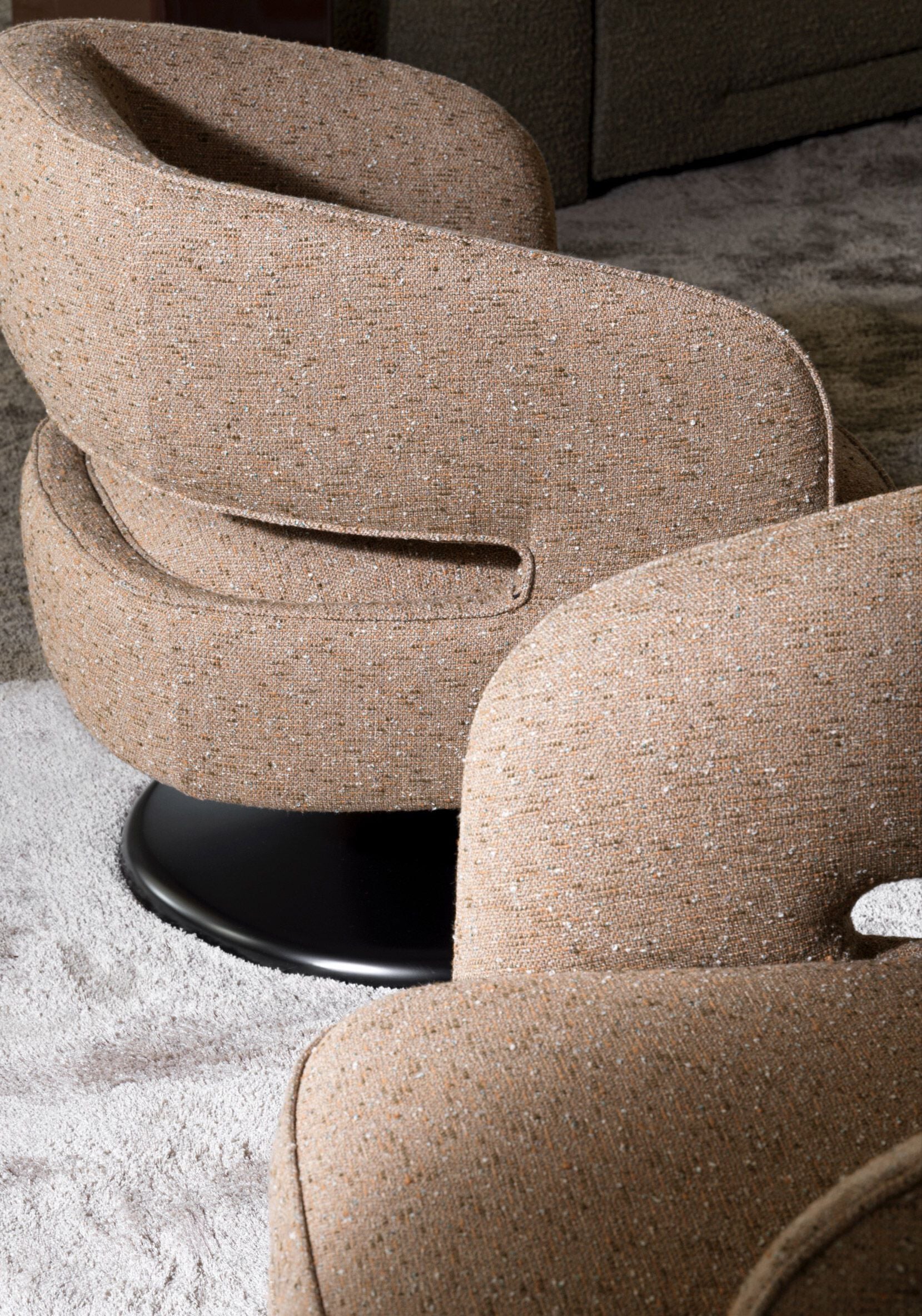 LINEA Swivel Armchair by Vincent Van Duysen | Luxury Italian Design