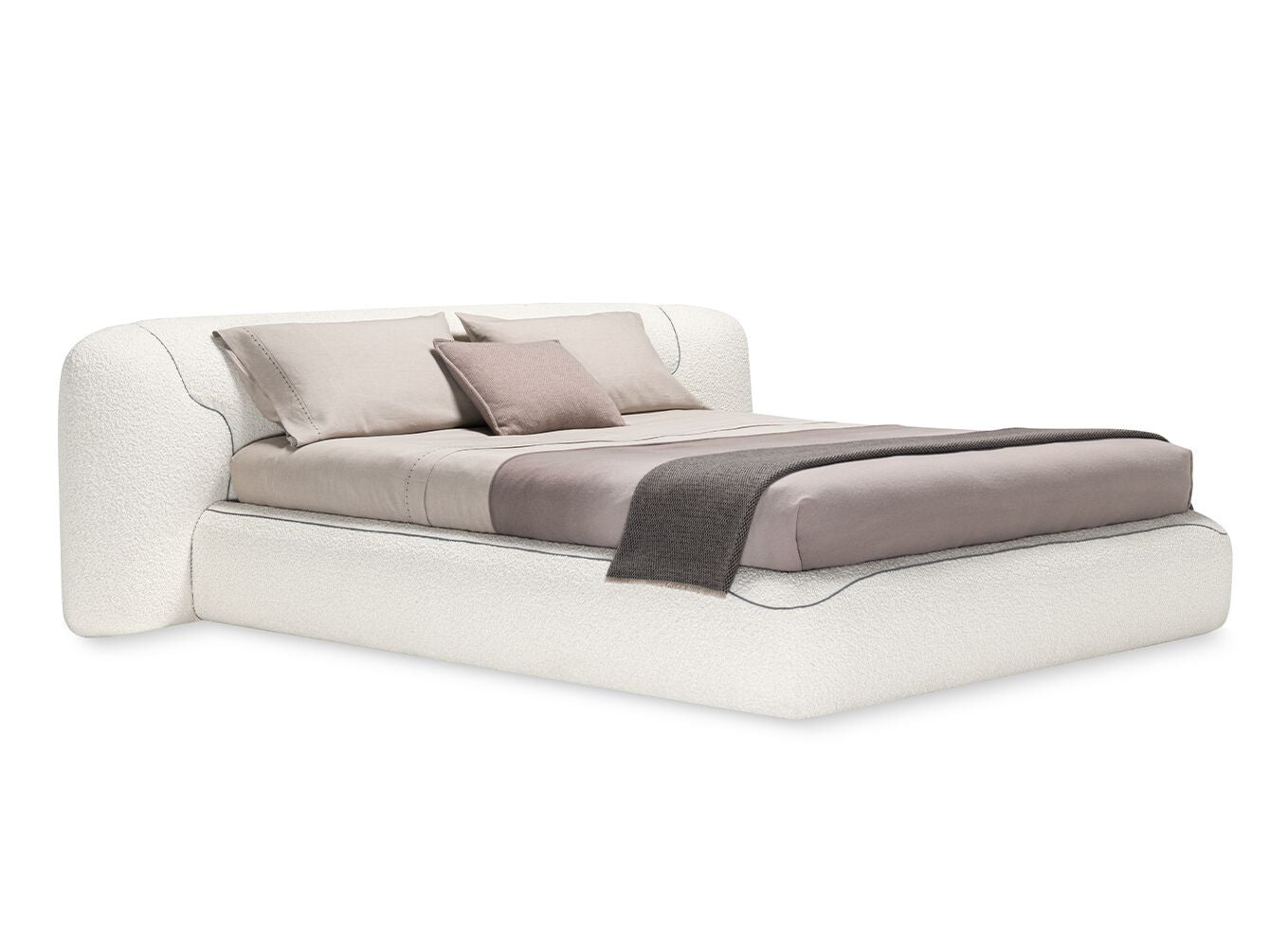 Molteni&C Theo Bed by Yabu Pushelberg | Luxury Upholstered Bed