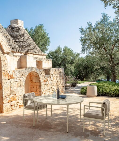 Nalu Round Dining Table | Luxury Talenti Outdoor Living