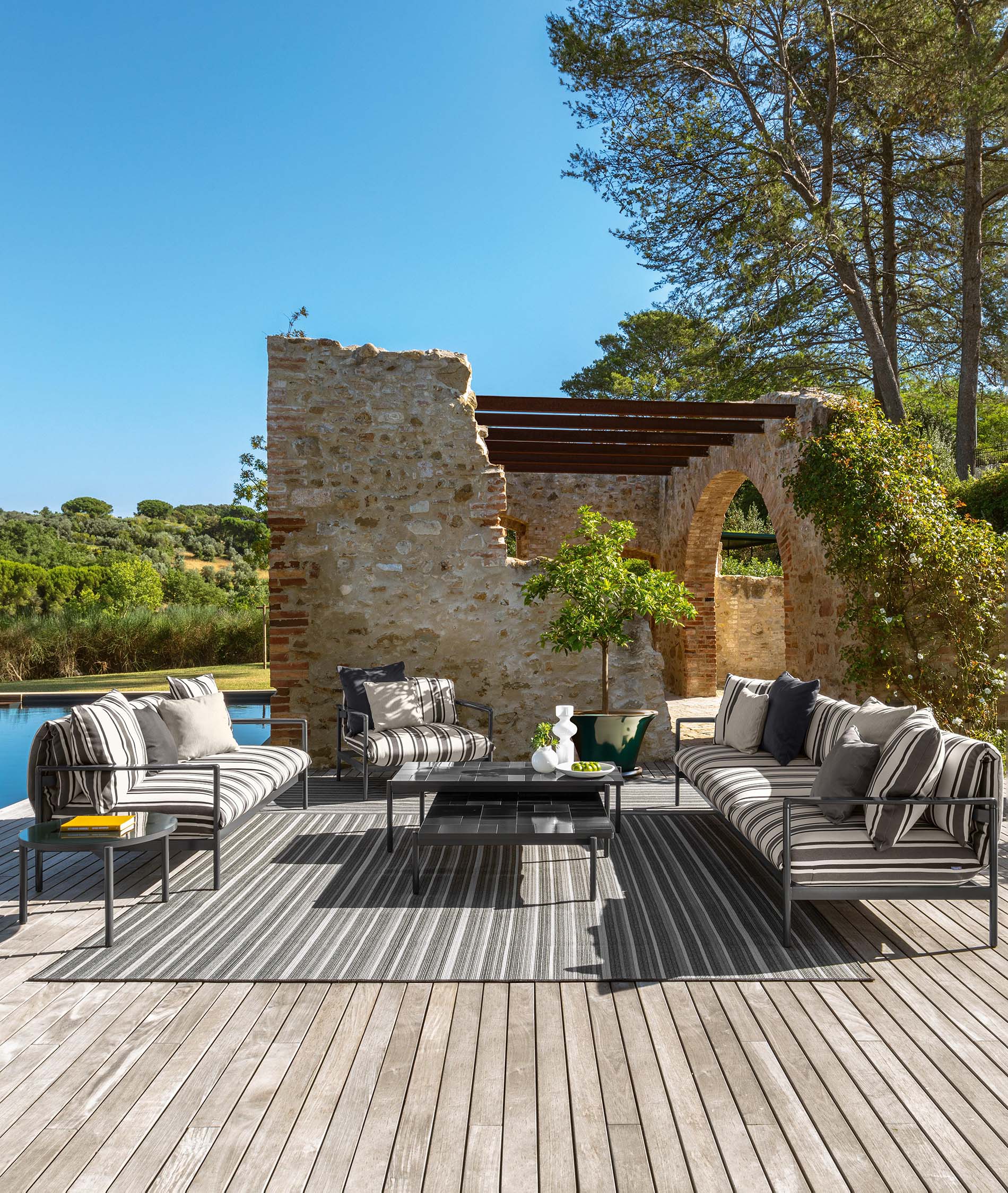 Nalu Coffee Table | Luxury Talenti Outdoor Living