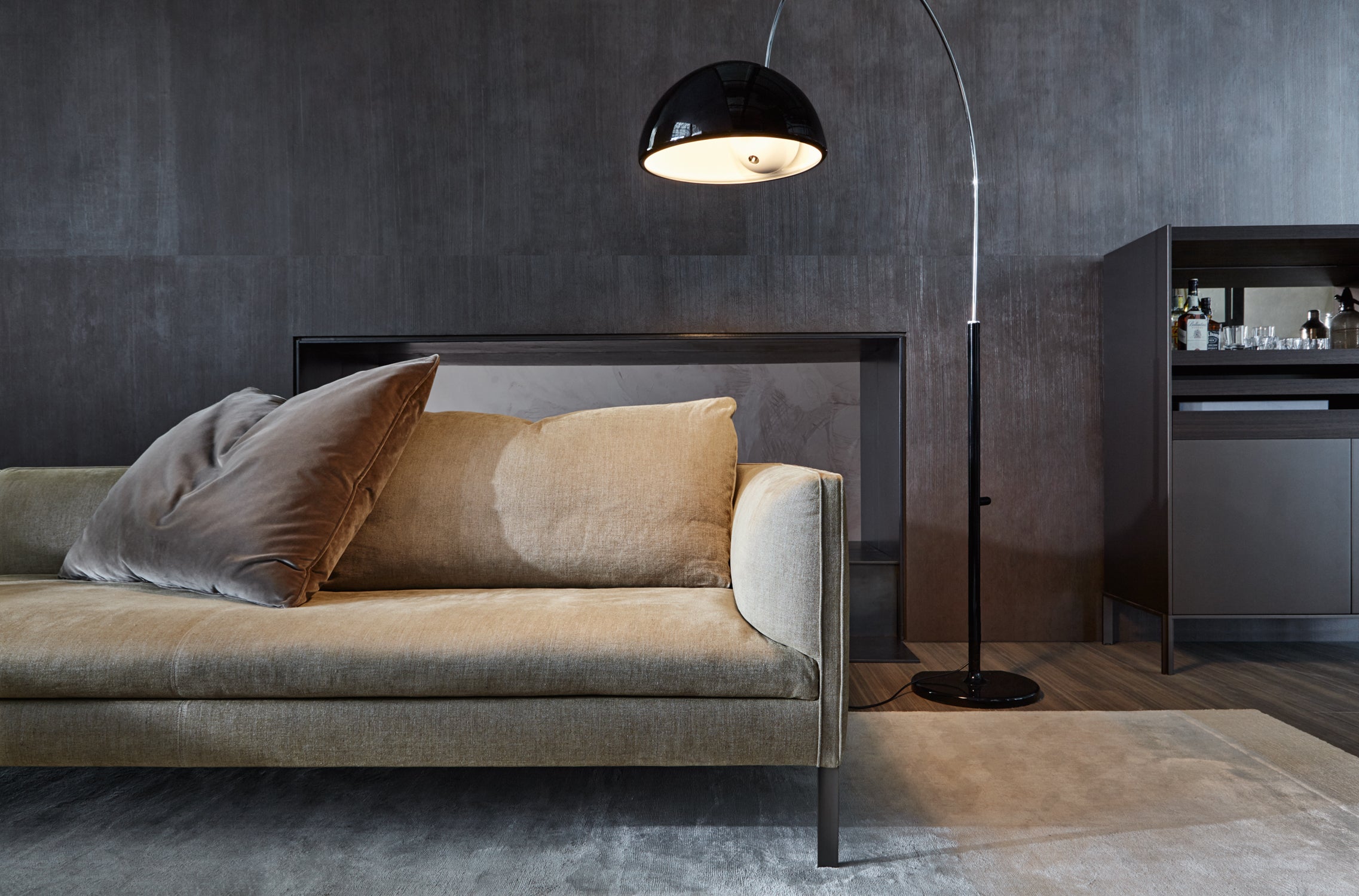Molteni&C Paul Fabric Sofa by Vincent Van Duysen | Luxury Italian Sofa